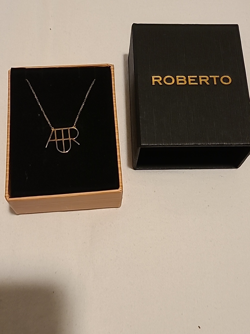 New Roberto LAURA Necklace, Sterling Silver, 18 Inch, Uniqe Name Logo